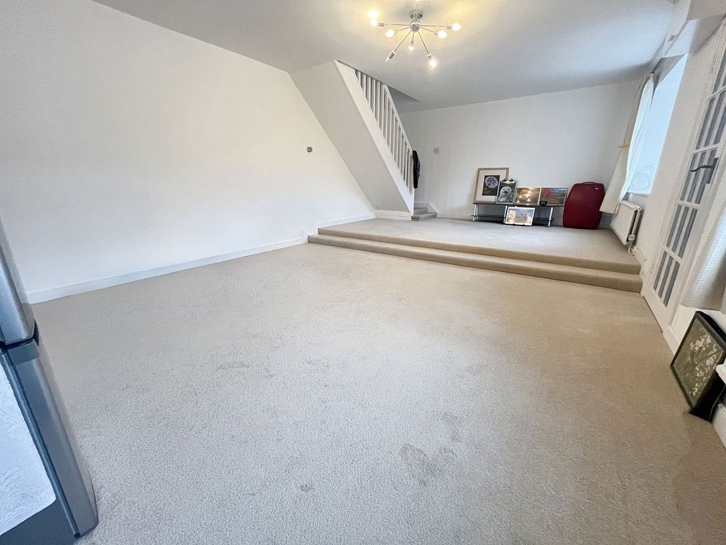 Property photo 1 of 12 Front2