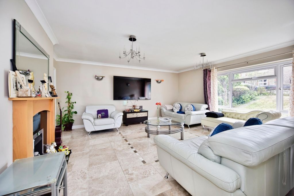 Property photo 2 of 18 Pbox-Img.Jpg