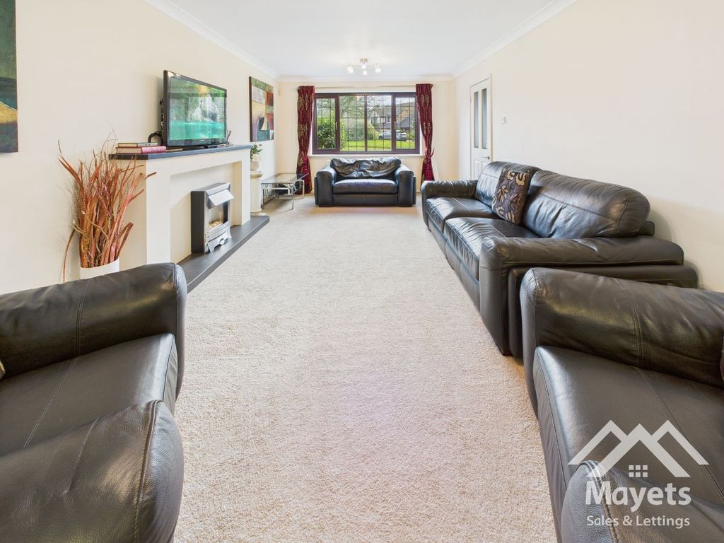 Property photo 2 of 40