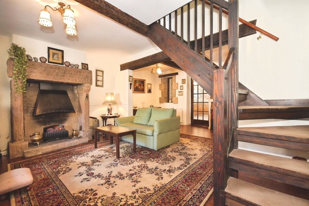 Property photo 2 of 20