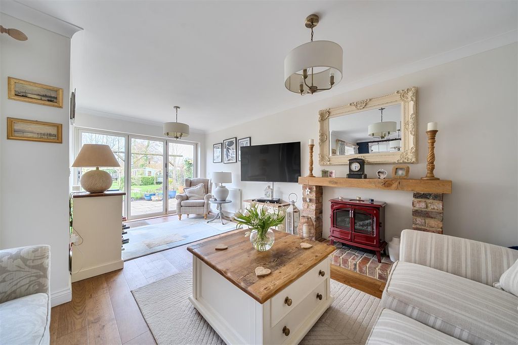 Property photo 2 of 24 1410168-12-698cc3Ac40Bb2.Jpg