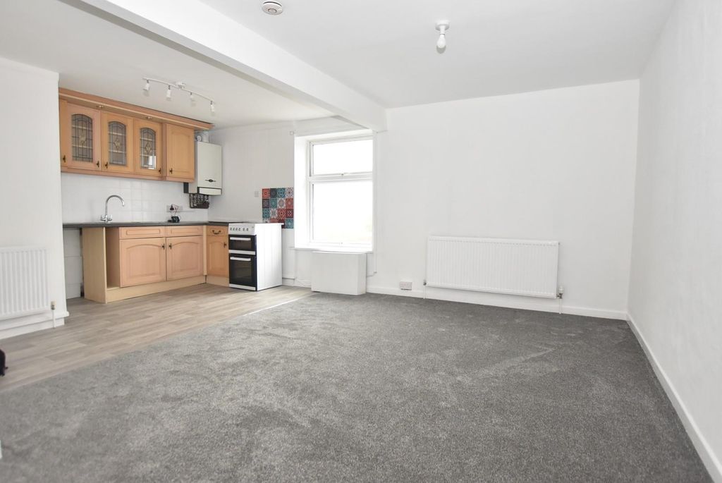 Property photo 2 of 15 Living Room 3.Jpg