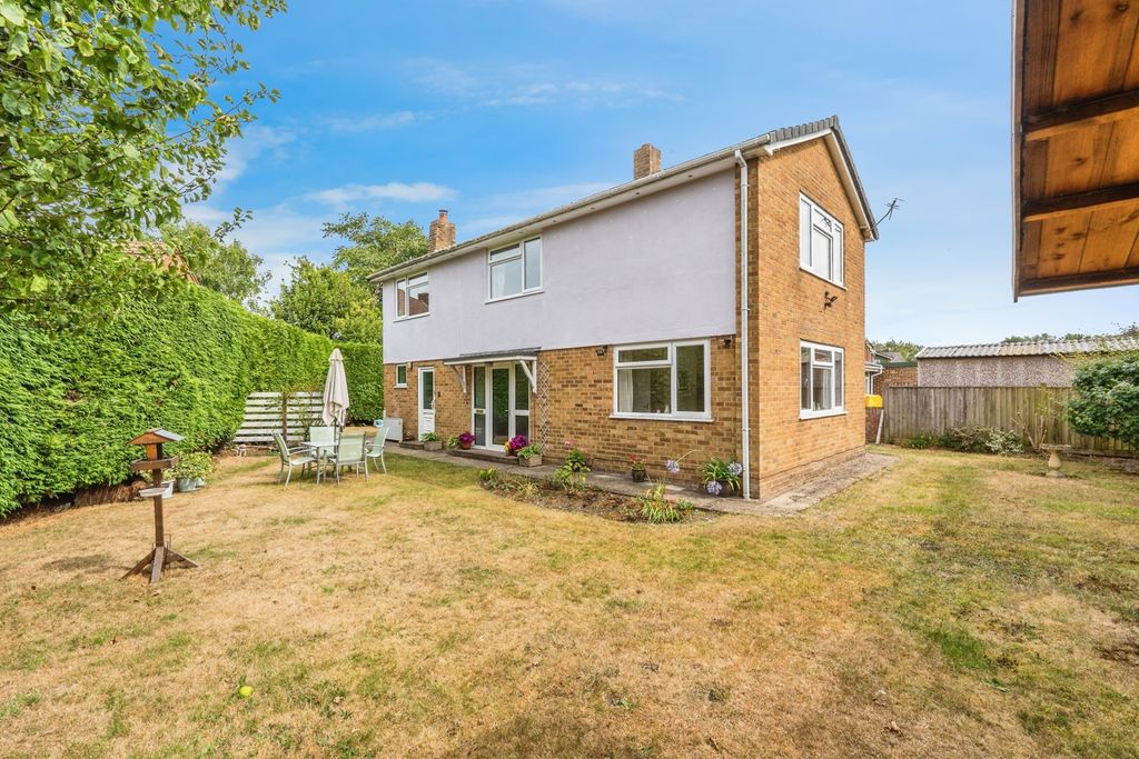 Property photo 2 of 19 Photo
