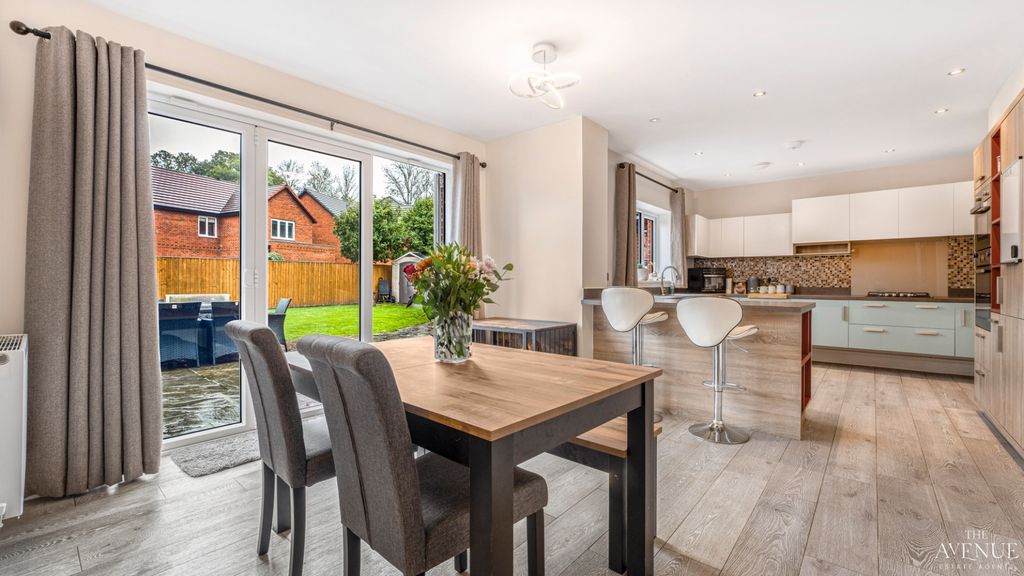 Property photo 2 of 33 5603824