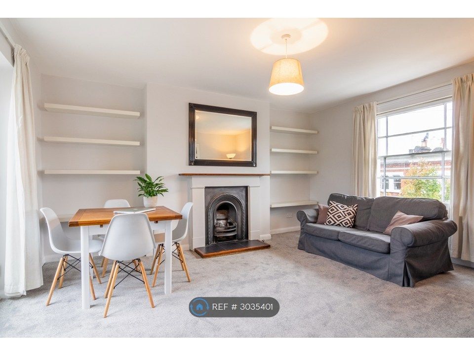 Property photo 1 of 10 Reception 4.7 x 4.1m