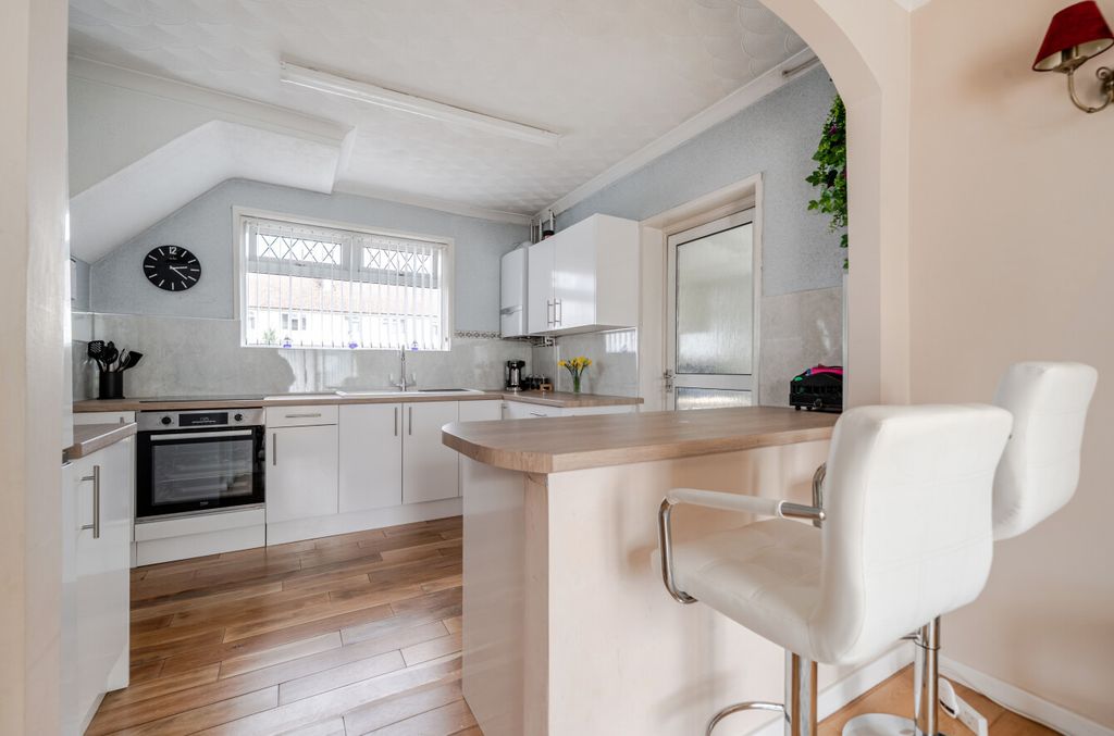 Property photo 2 of 12 1435746-3-69c41E5...