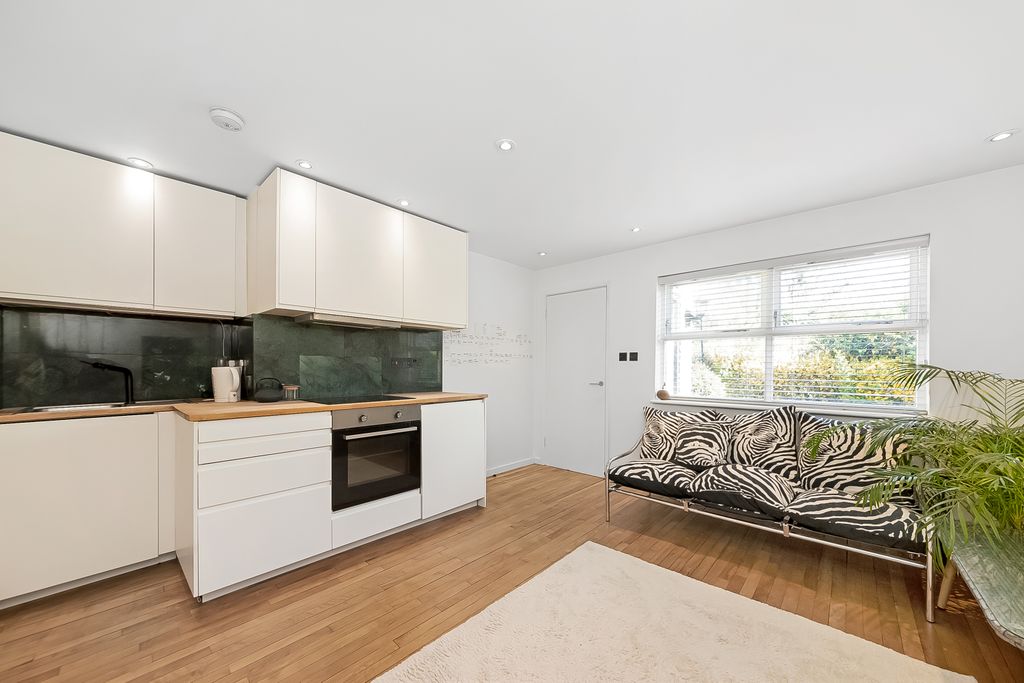 Property photo 1 of 11 Img_0036