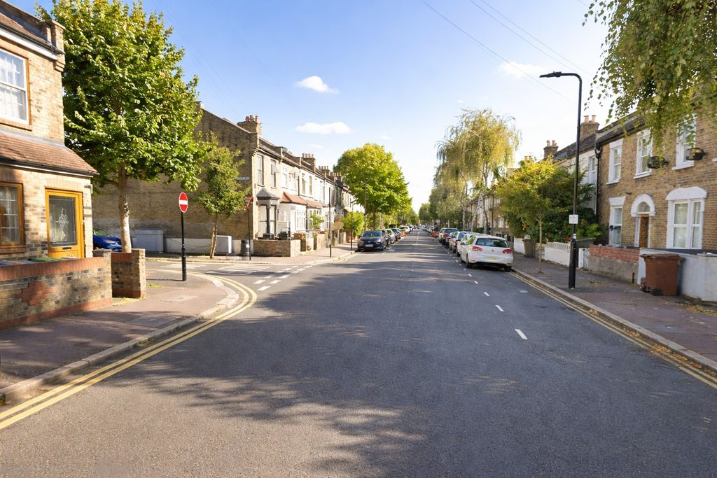 Property photo 1 of 7 5342940