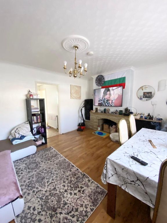 Property photo 2 of 13