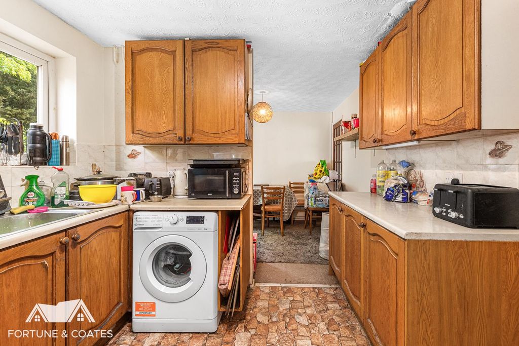 Property photo 3 of 17 Colvers_19.Jpg