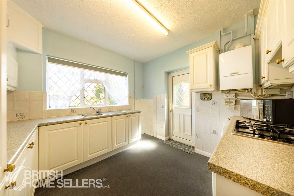 Property photo 3 of 23 Picture No. 02