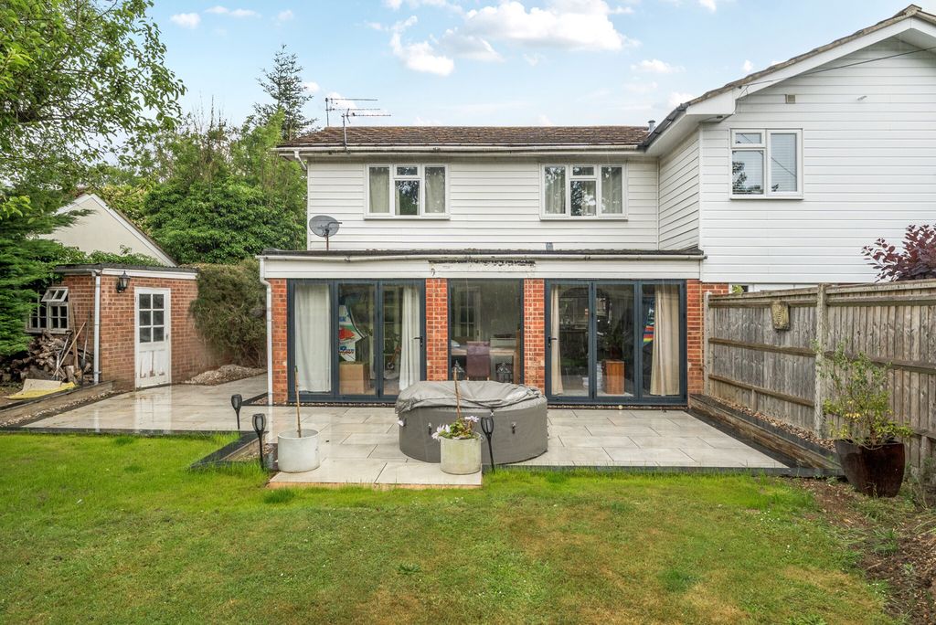 Property photo 3 of 32 1303424-1-683Eebc...
