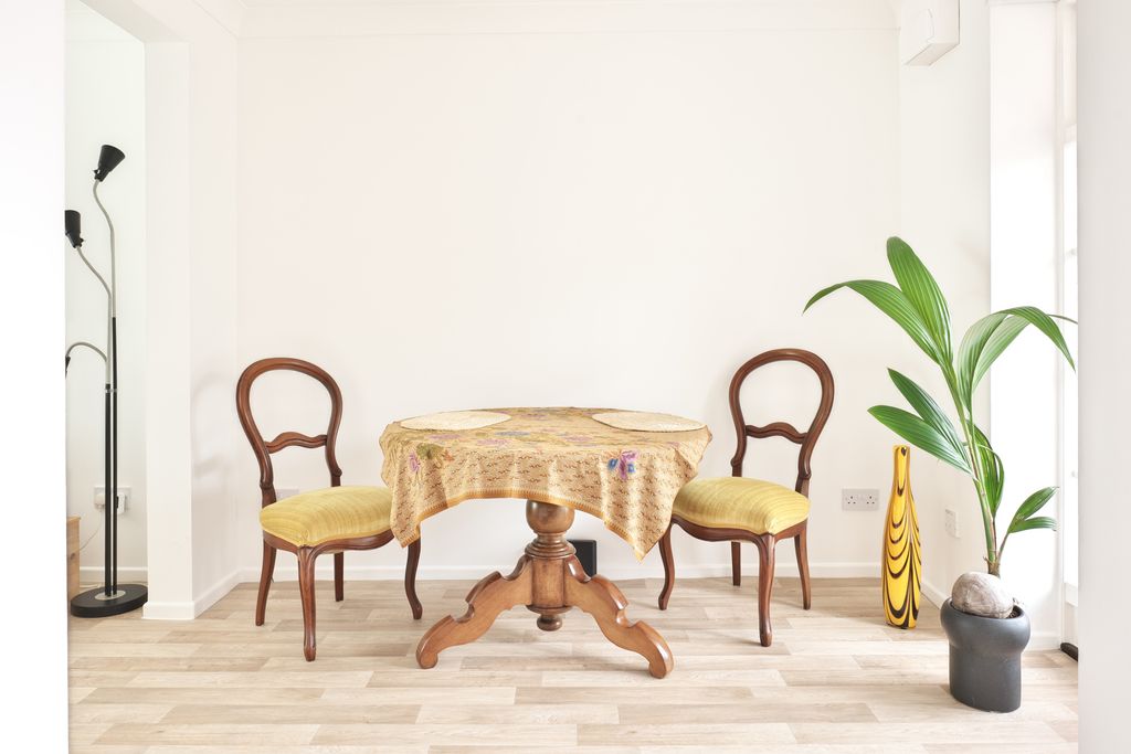 Property photo 2 of 11 Dining Room