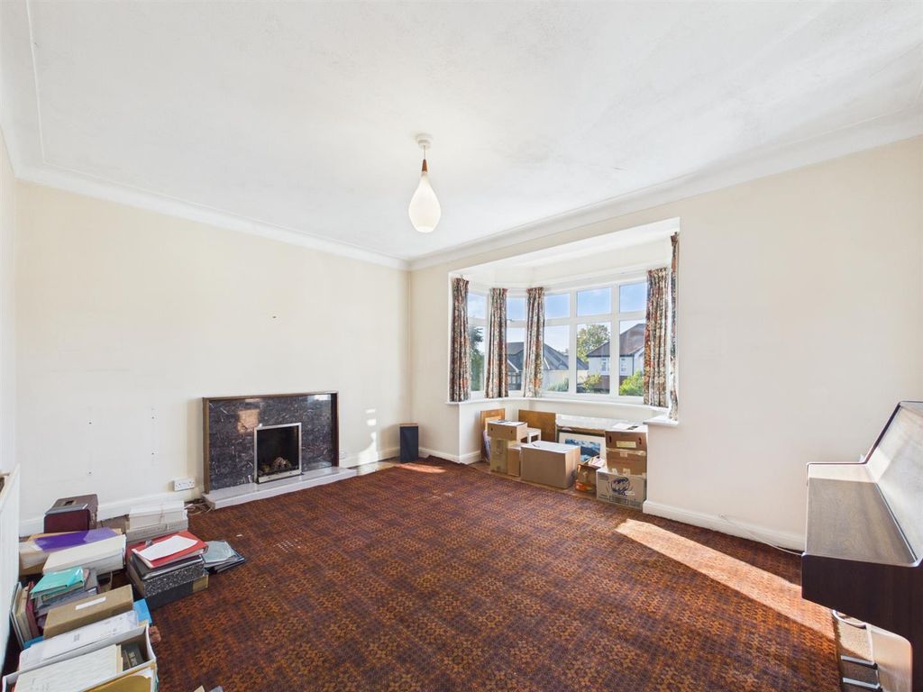 Property photo 3 of 19 Cam01563G0-Pr0368-Still001.Jpg