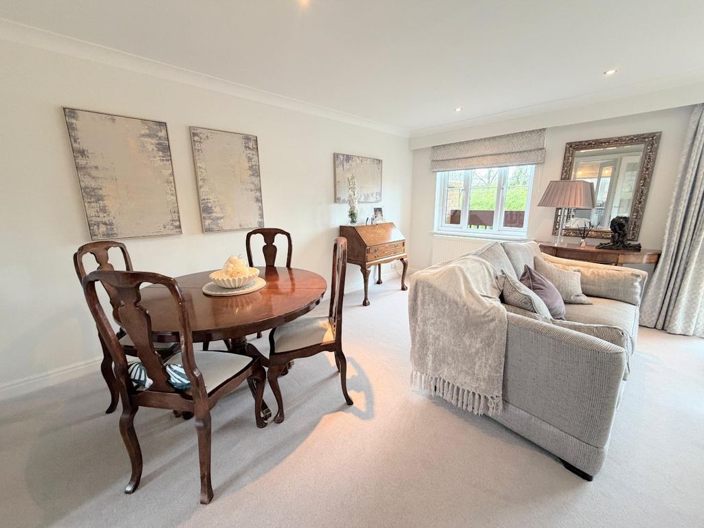 Property photo 3 of 12 Open Plan Lounge/Dining Area