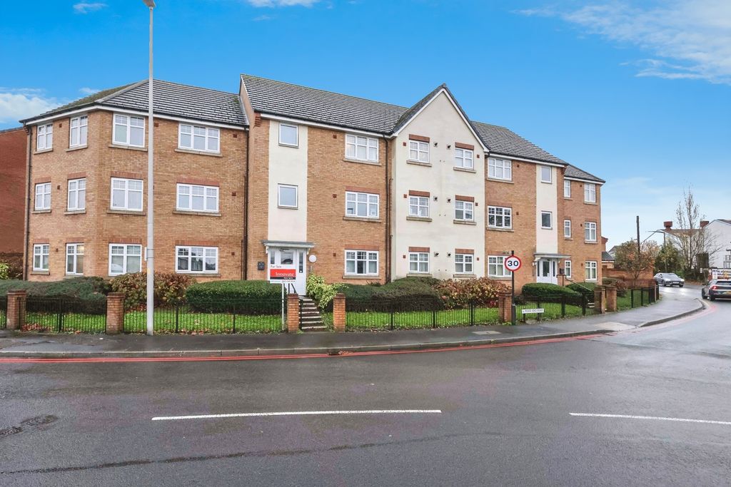 Property photo 1 of 9 Photo