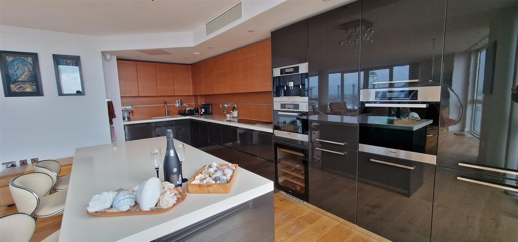 Property photo 2 of 22 Kitchen2.Jpg