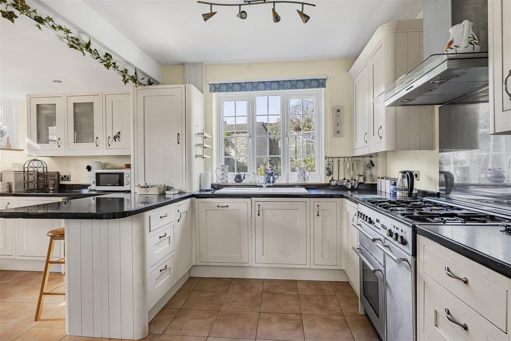 Property photo 3 of 31 20_76365.Jpg