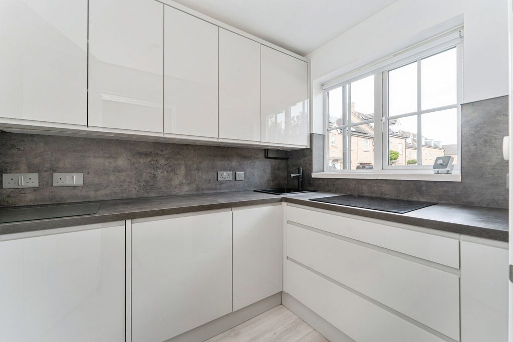 Property photo 2 of 18 Pbox-Img.Jpg