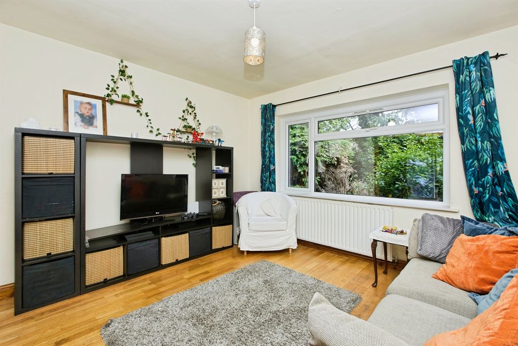 Property photo 2 of 19
