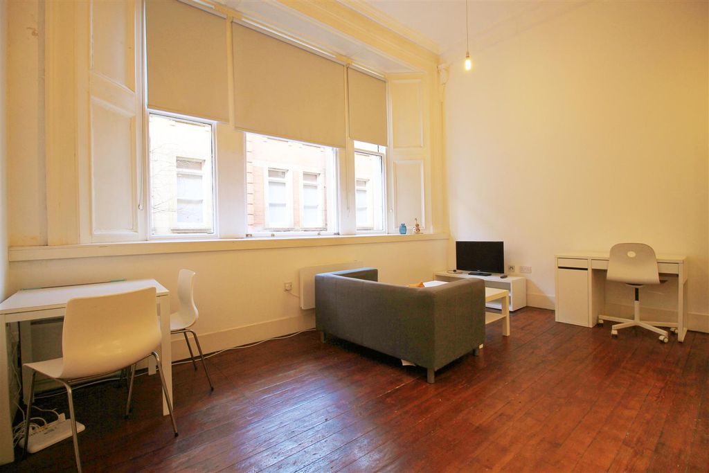 Property photo 2 of 8 Living Area.Jpg