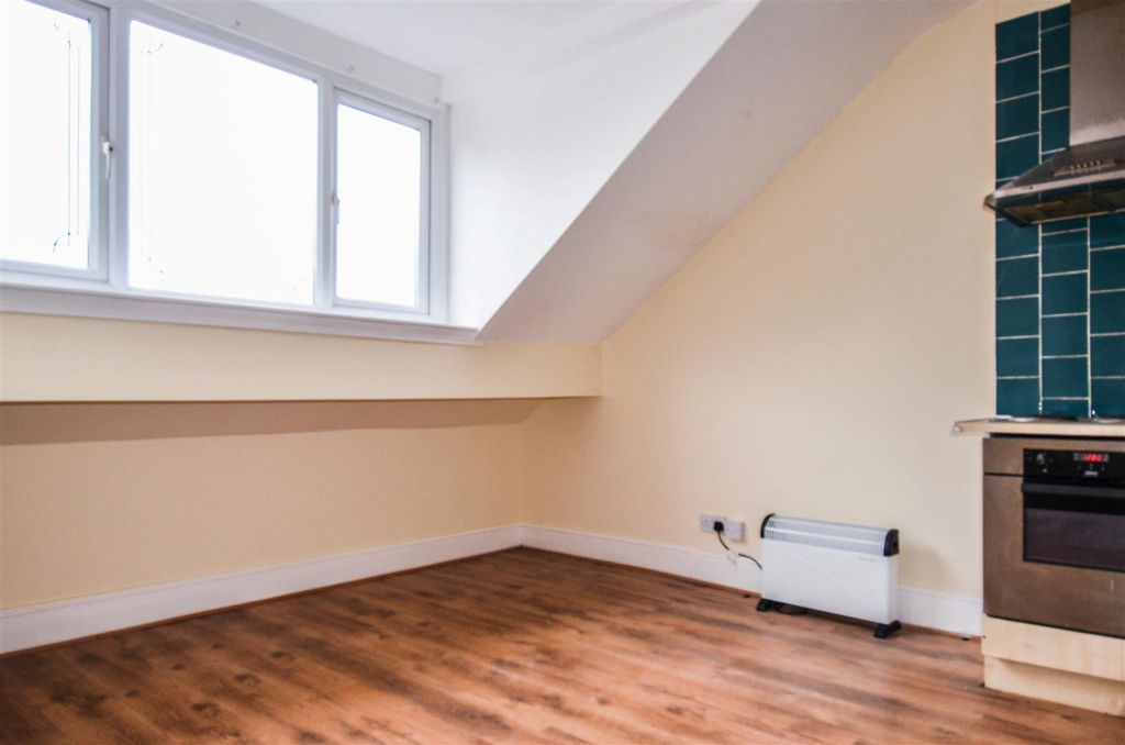 Property photo 3 of 4 Oul_0030.Jpg