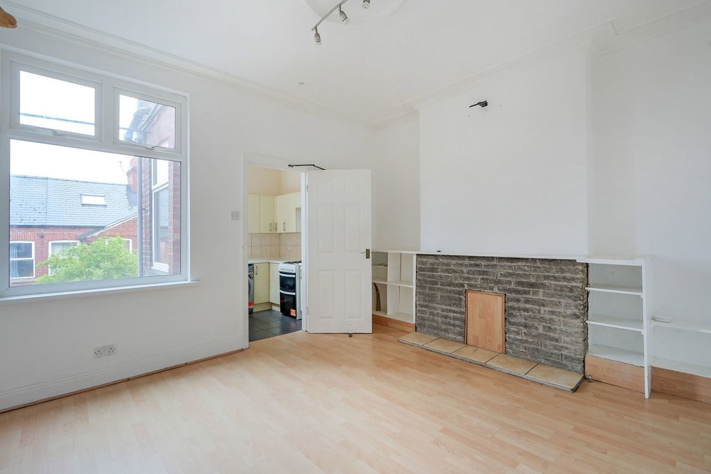 Property photo 3 of 21