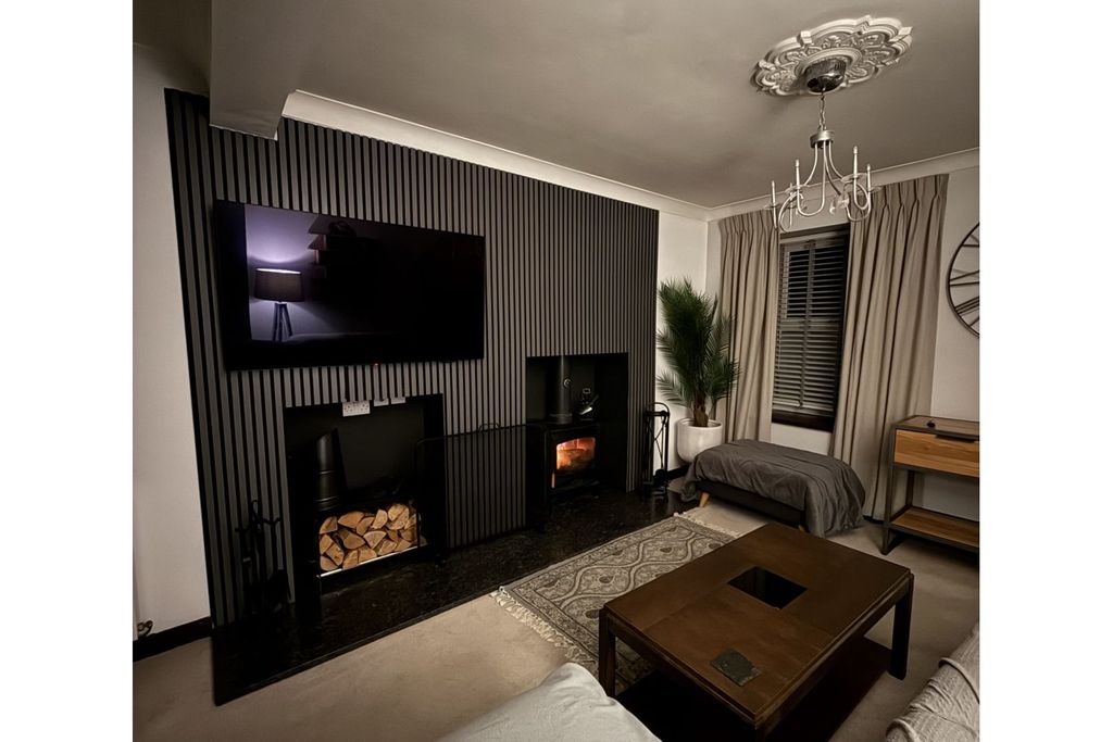 Property photo 1 of 15 Living Room