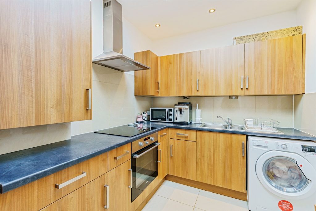 Property photo 3 of 11