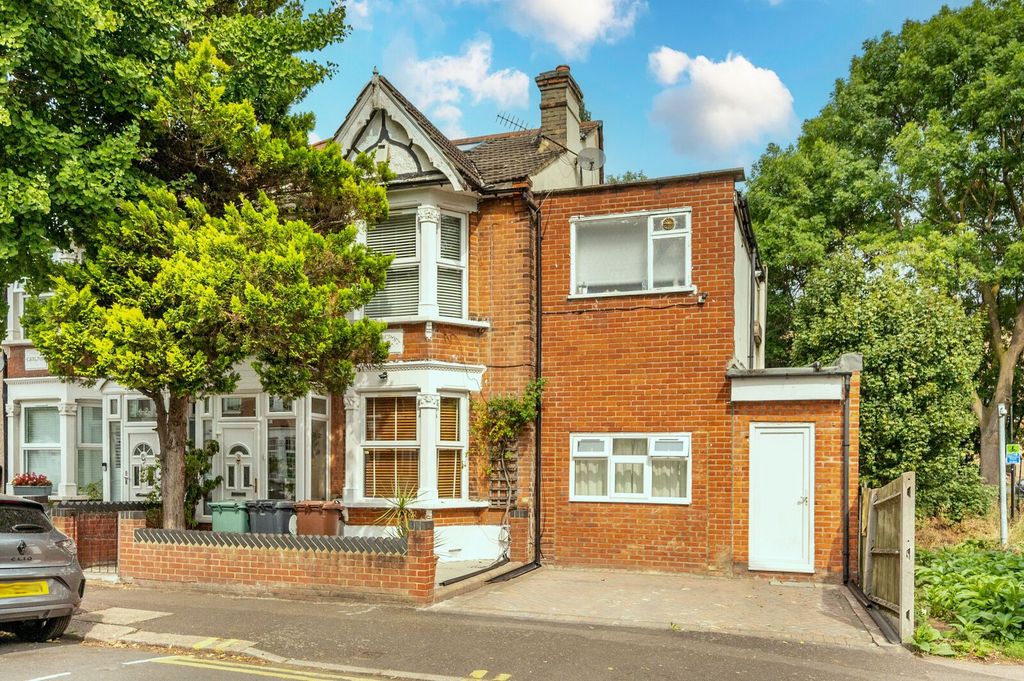 Property photo 1 of 18