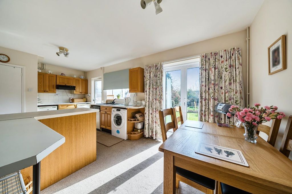 Property photo 3 of 22 1422193-10-69A6Be826d906.Jpg