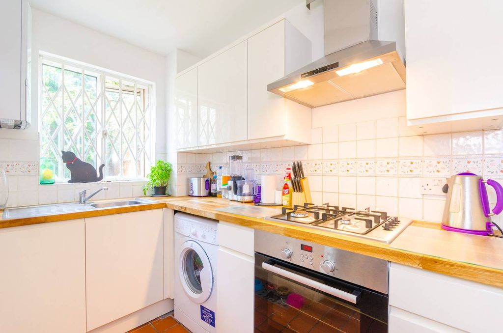 Property photo 2 of 6