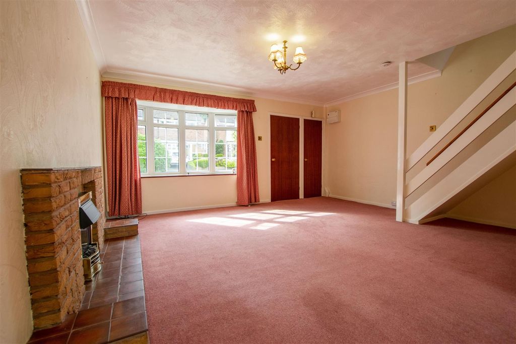 Property photo 2 of 13 Approach