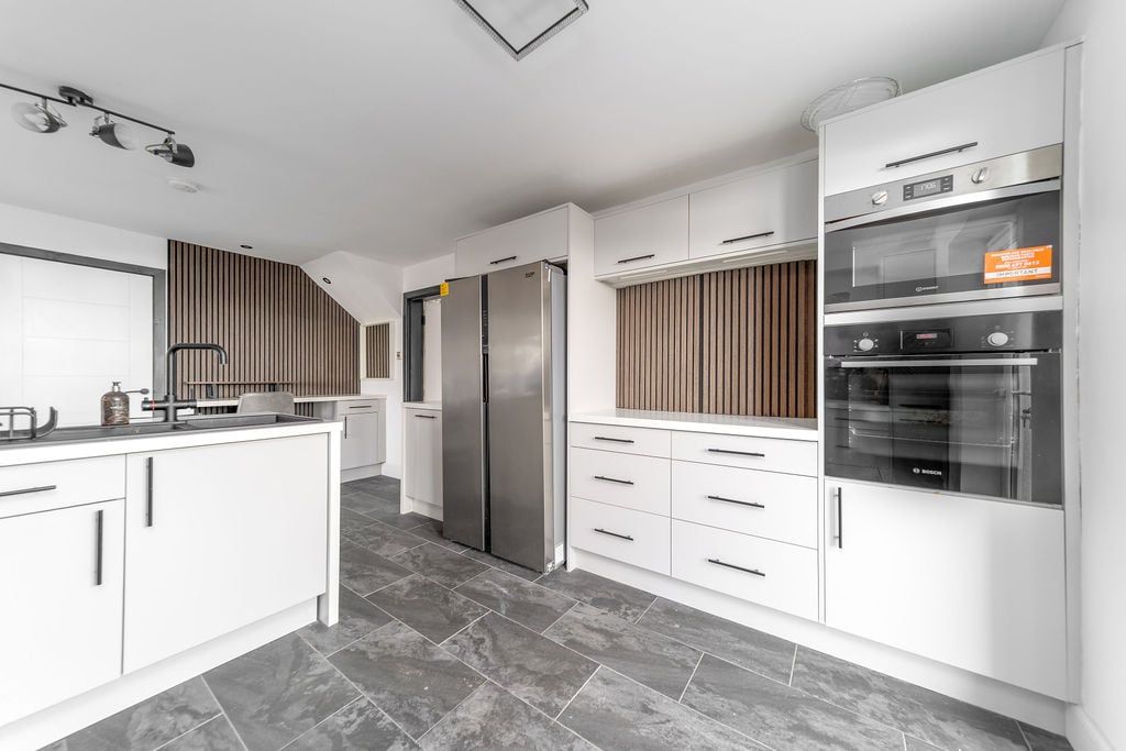 Property photo 2 of 30