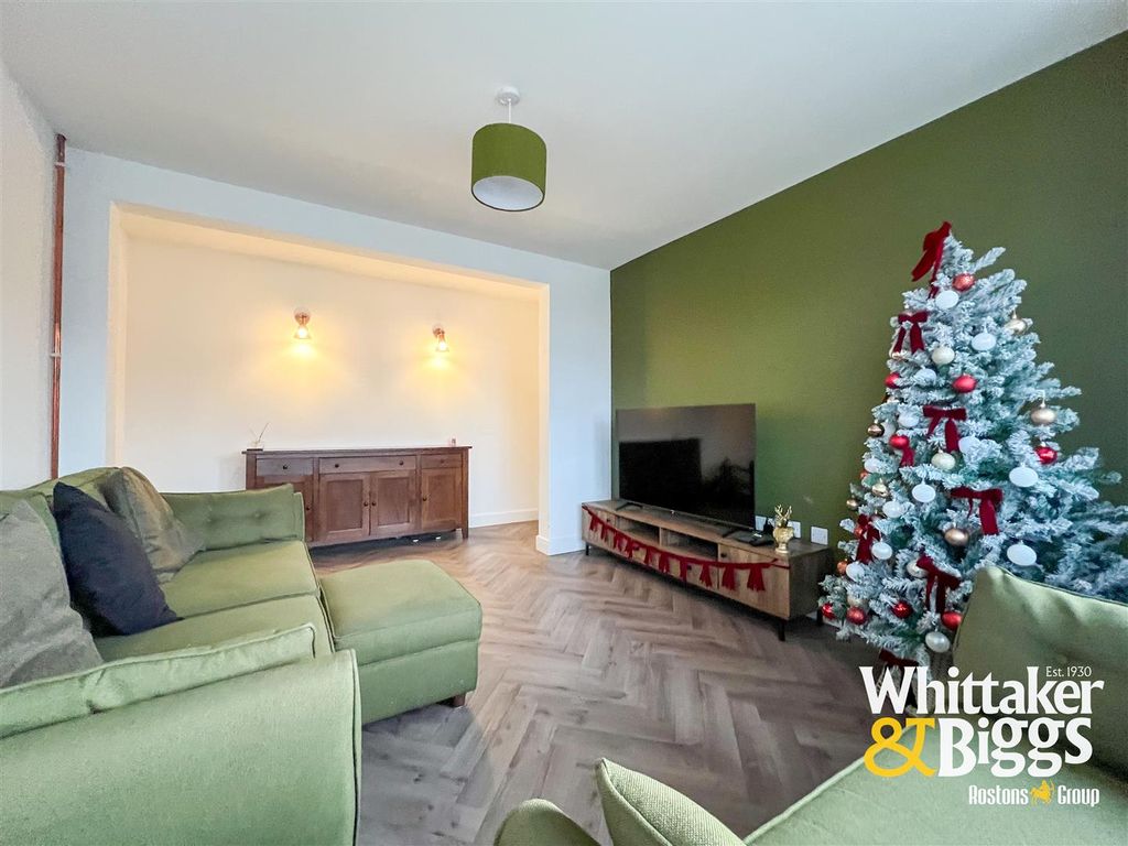 Property photo 2 of 22 Sitting Room