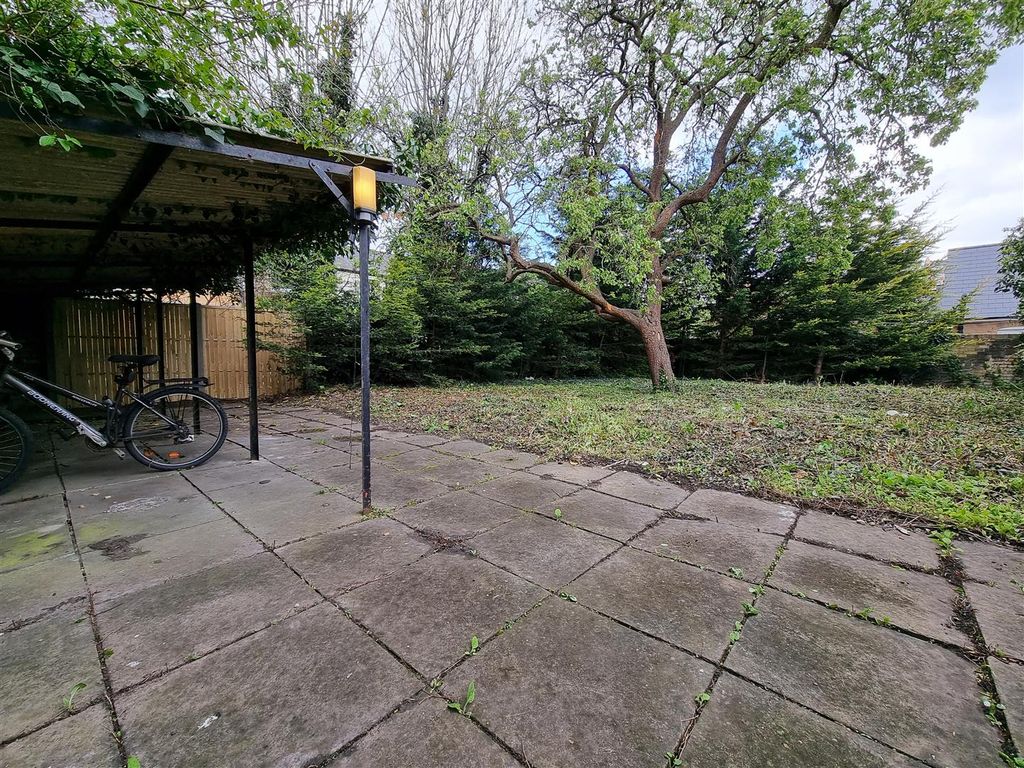 Property photo 3 of 19 Bike Store A - 58A Mill Road.Jpg