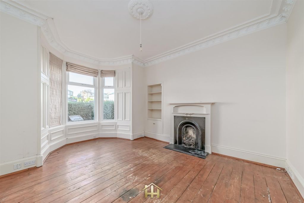 Property photo 3 of 14 56 Dalhousie Rd Dd5 2Sw Edit (19 Of 35).Jpg