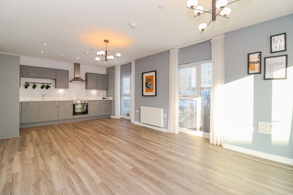 Property photo 3 of 13