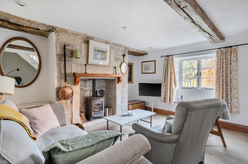 Property photo 2 of 20 1393846-15-694519640Df6A.Jpg