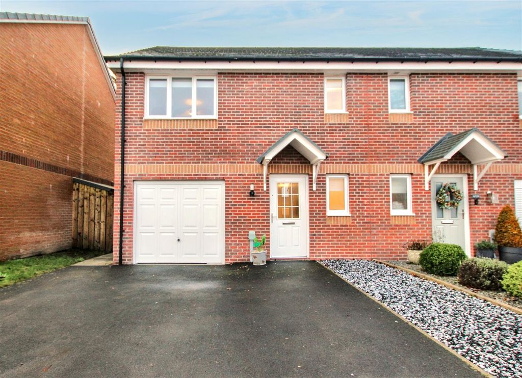 Property photo 1 of 18 1