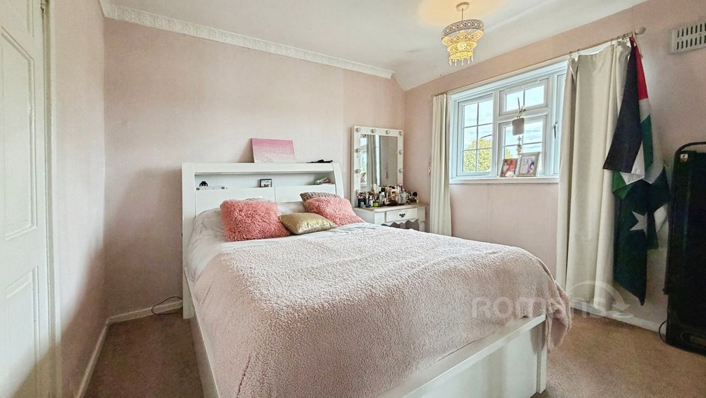 Property photo 3 of 21 Pbox-Img.Jpg
