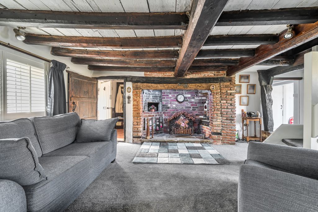 Property photo 3 of 14