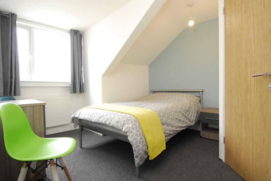 Property photo 2 of 8 17A26Ca7-690E-4Ff8-A681-4Bd0Cbff195c.Jpg