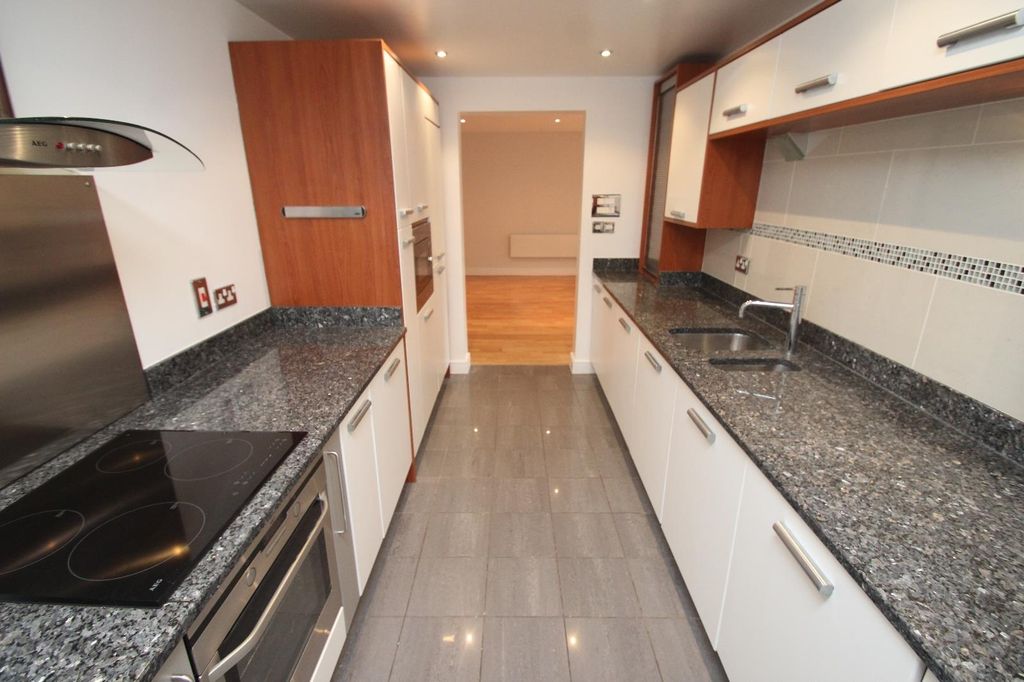 Property photo 3 of 10 0 General