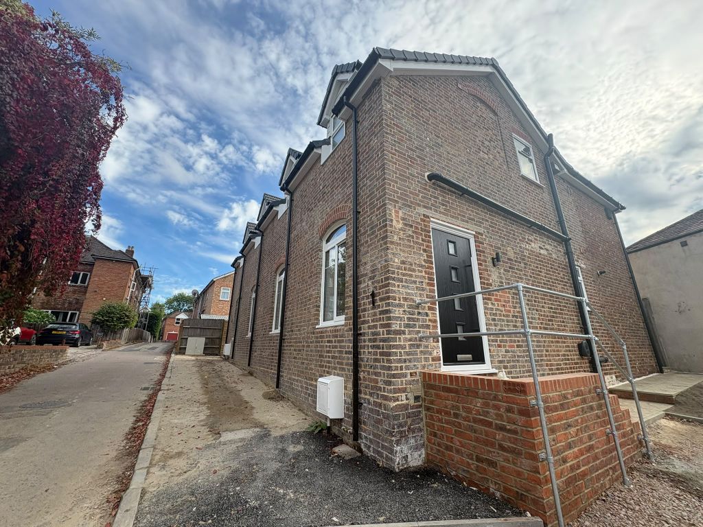 Property photo 1 of 13 Building Front
