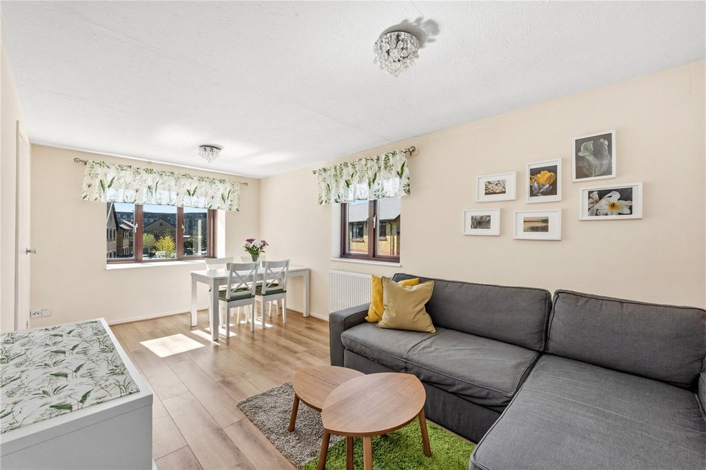 Property photo 2 of 12 Picture No. 22