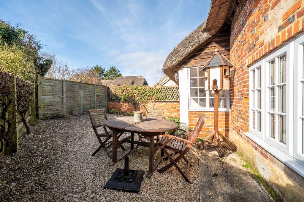 Property photo 2 of 26