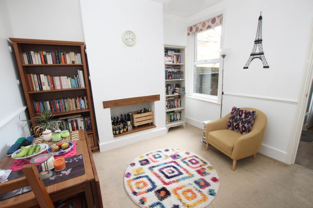 Property photo 3 of 12