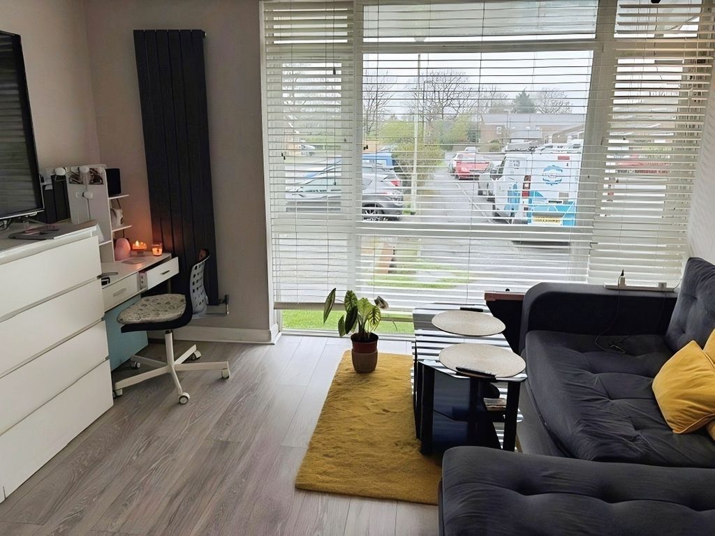 Property photo 3 of 7