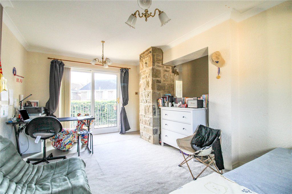 Property photo 2 of 17 Living Room